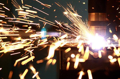 Plasma cutting table