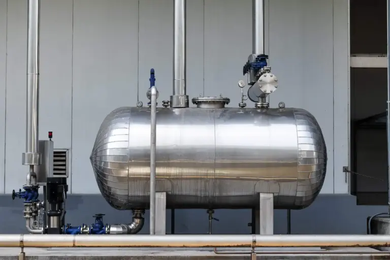 Stainless steel horizontal pressure vessel in a plant